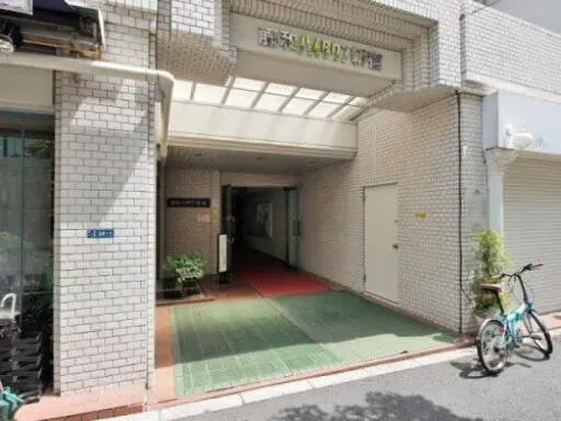 藤和ハイタウン新宿のエントランス