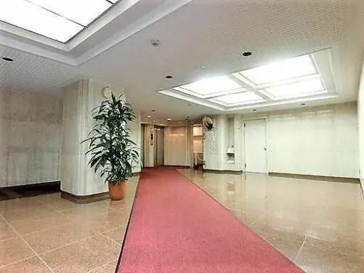 藤和ハイタウン新宿のエントランス