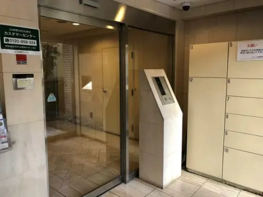 リヴェール池袋のエントランス