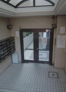 日神パレス千川のエントランス