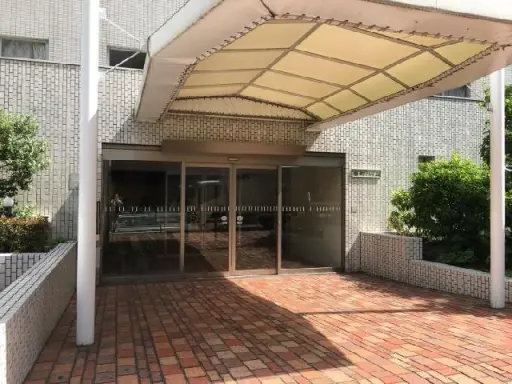 エントランス 番町ハイムのエントランス