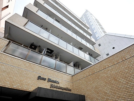 ライオンズマンション新宿５丁目の外観