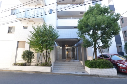 サーラコモド八幡山ヴェローナの外観