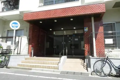 藤和亀有コープのエントランス