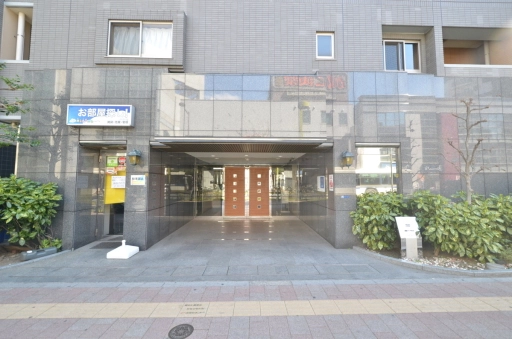 パレステュディオ新宿パークサイドの外観