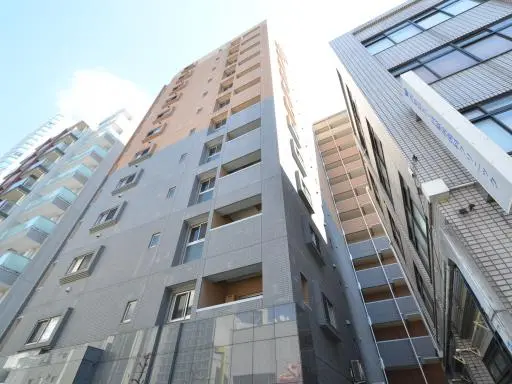 パレステュディオ新宿パークサイドの外観