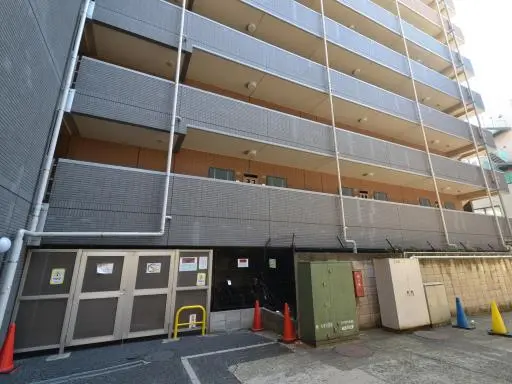 パレステュディオ新宿パークサイドの外観