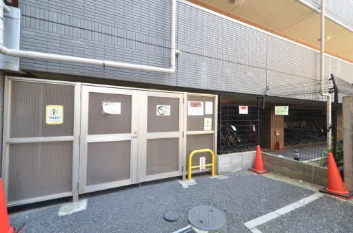 パレステュディオ新宿パークサイドの駐輪場