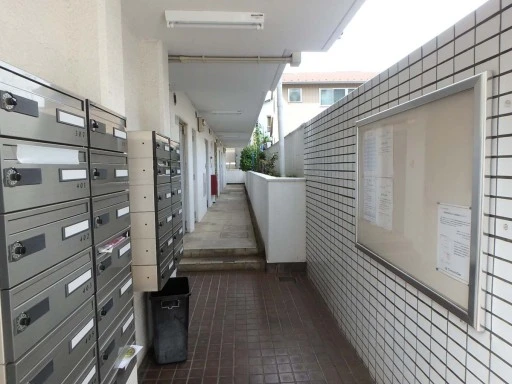 ネオハイシティ経堂のエントランス