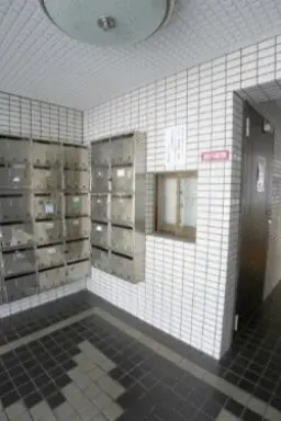 スカイコート都立大学のエントランス