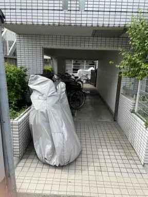 スカイコート都立大学のエントランス
