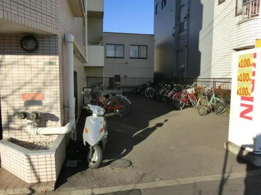 駐輪場 ジュネス北綾瀬の駐輪場
