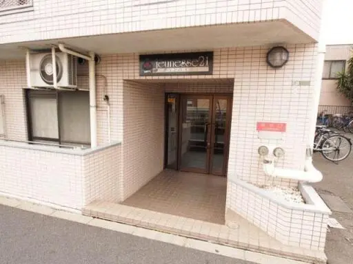 エントランス ジュネス北綾瀬のエントランス