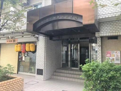 グローリア初穂高田馬場のエントランス