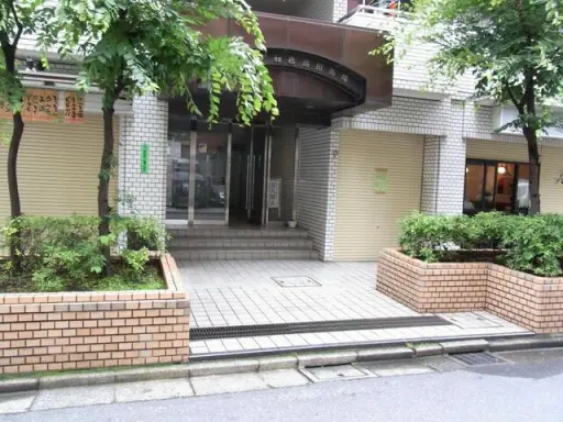 グローリア初穂高田馬場のエントランス