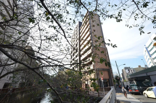 サンテミリオン目黒東山の外観