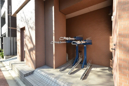 サンテミリオン目黒東山の駐輪場