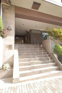 ステージファースト目白のエントランス