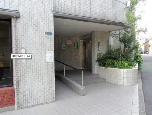 シャンボール北新宿のエントランス