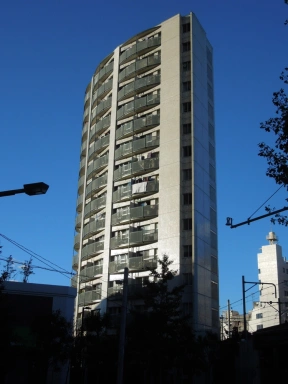 シャンボール北新宿の外観