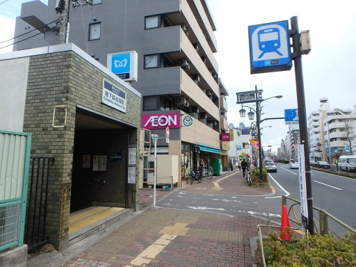 ＡＺＥＳＴ赤塚新町の駅前