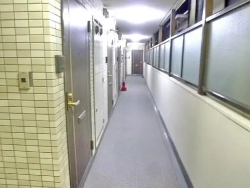 ジェミニ大森本町の通路