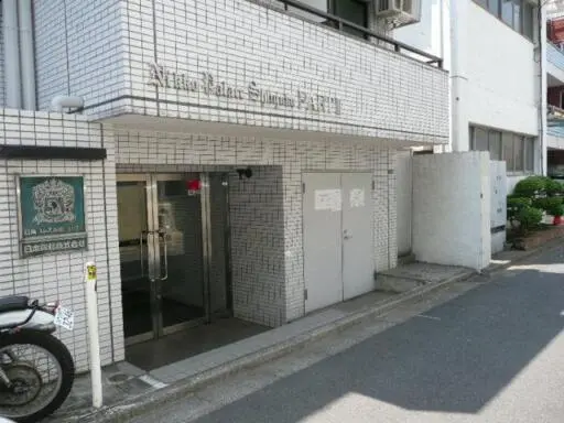 日興パレス新宿ＰＡＲＴ３のエントランス