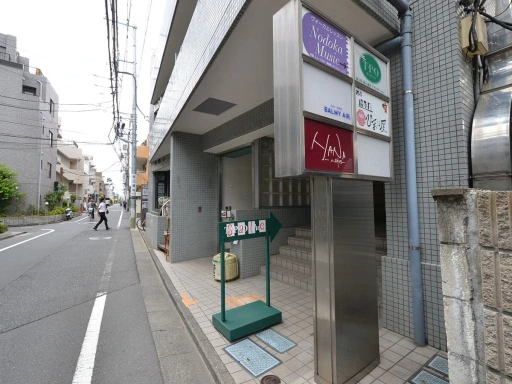 メゾンドール西荻窪のエントランス