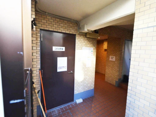 ハイタウン学芸大学のゴミ収集