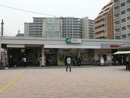 駅前 シャロン新板橋の駅前