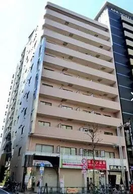 サニープラザ新宿御苑の外観