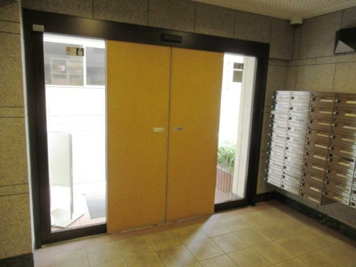 五反田グリーンハイツのエントランス