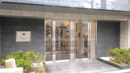 ライジングプレイス綾瀬二番館のエントランス