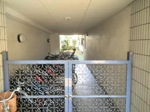 ネオコーポ高円寺の駐輪場