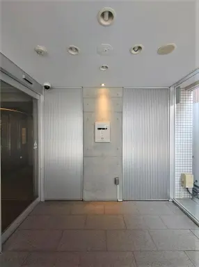 エントランス アクサス大手町ラクシーズのエントランス