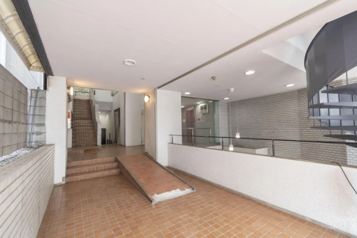 メイジャン神楽坂のエントランス