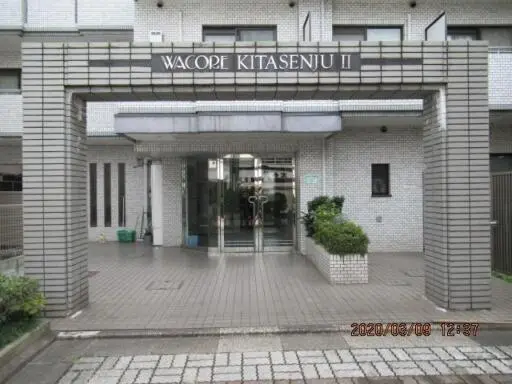 ワコーレ北千住２のエントランス