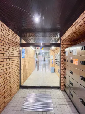 エントランス ニューライフ新宿参番館のエントランス