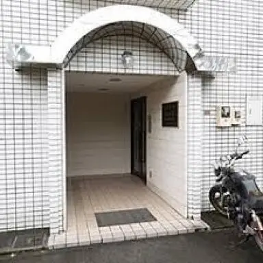 エヴェナール高円寺３のエントランス