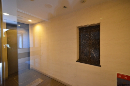 ヴェルト新宿夏目坂の通路