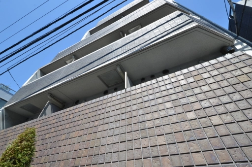 トーシンフェニックス高田馬場弐番館の外観