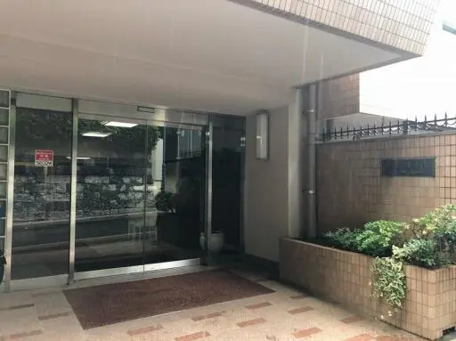 エントランス 広尾ハイツのエントランス