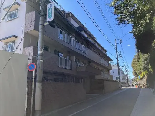 外観 広尾ハイツの外観