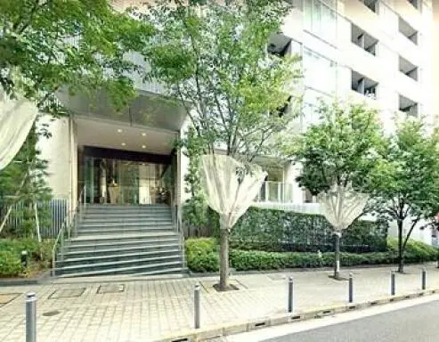 パークコート神宮前のエントランス