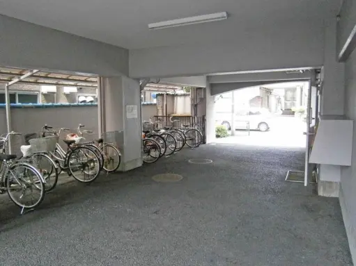 メゾンデューク菖蒲園のエントランス