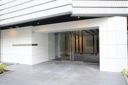 グランドコンシェルジュ新御徒町アジールコートのエントランス