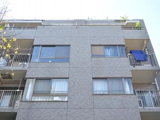 メゾンエクレーレ新宿西戸山の外観