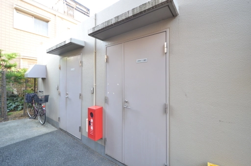 メゾンエクレーレ新宿西戸山のゴミ収集