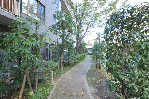 メゾンエクレーレ新宿西戸山の周辺環境