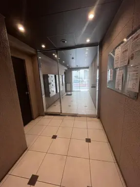 芝ハイツのエントランス